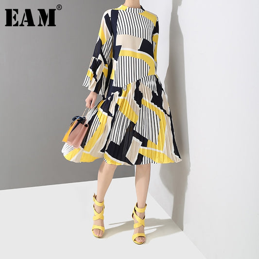 [EAM] 2021 New Spring Autumn Stand Collar Long Flare Sleeve Pattern Striped Printed Pleated Loose Dress Women Fashion Tide JO585