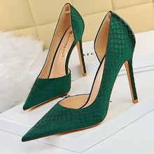 Load image into Gallery viewer, 2022 JFB New Snake Pattern Women Pumps
