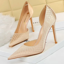 Load image into Gallery viewer, 2022 JFB New Snake Pattern Women Pumps
